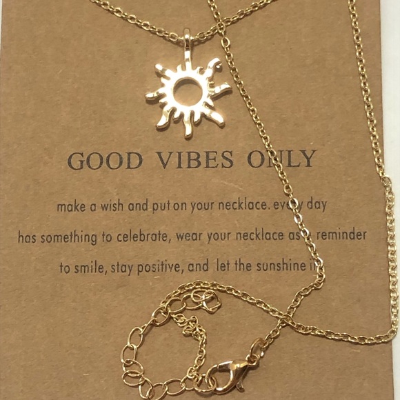 🔥Sun ☀️ Good Vibes Gold Toned Choker Necklace - Picture 2 of 3
